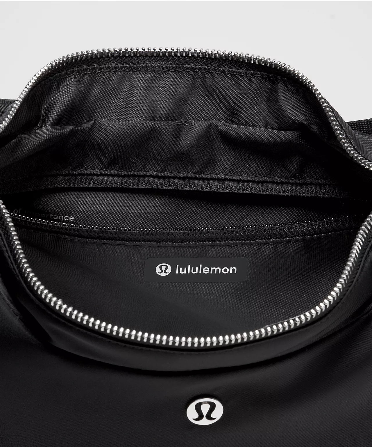 🇨🇦 lululemon City Essentials 單肩包 3色