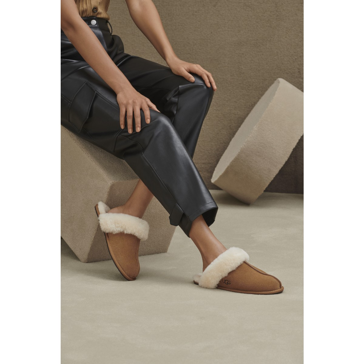 🇬🇧 UGG SCUFFETTE II 啡色